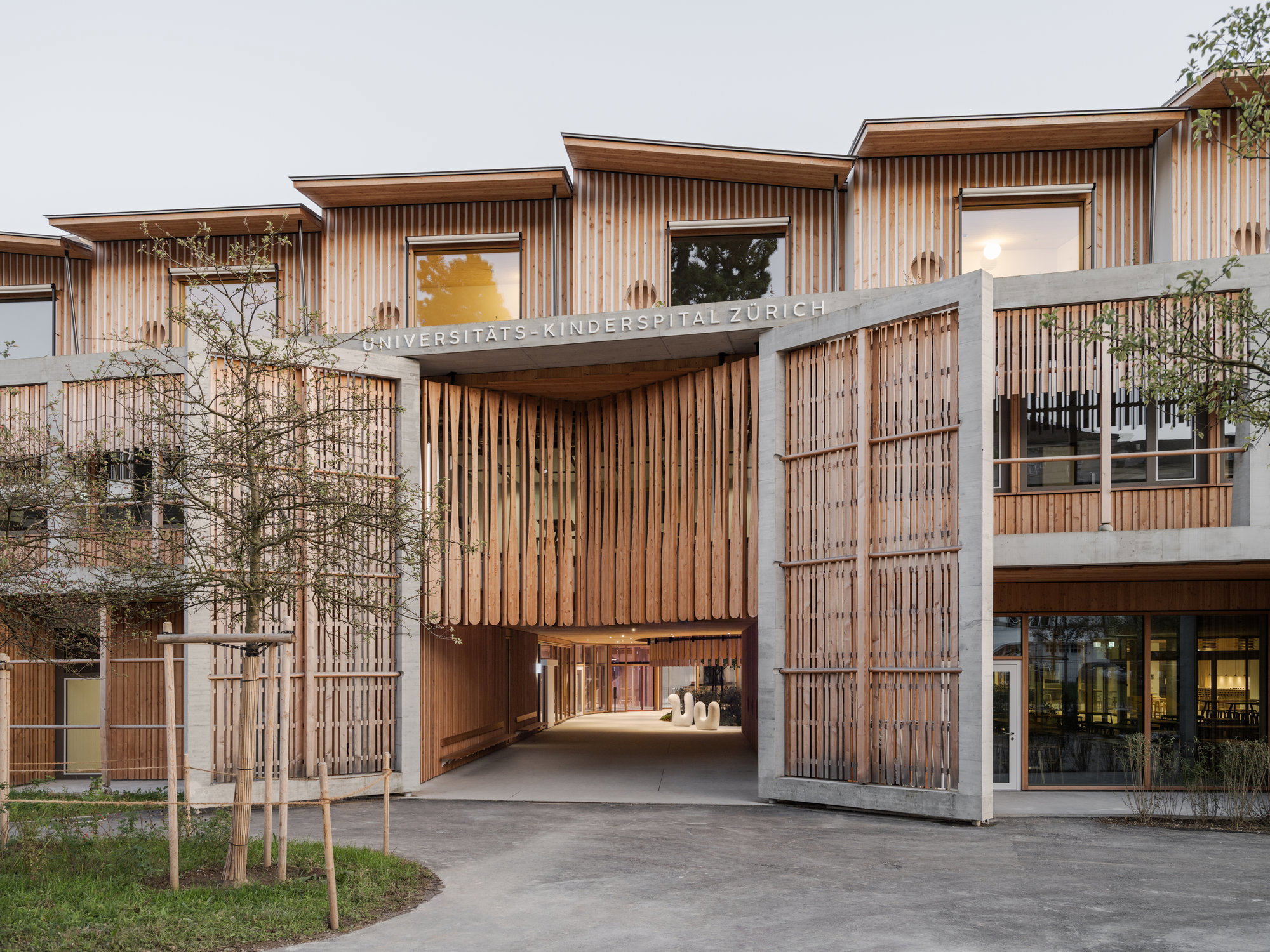 Projekt: Herzog & de Meuron, fot: Maris Mezulis, materiały prasowe Bolon