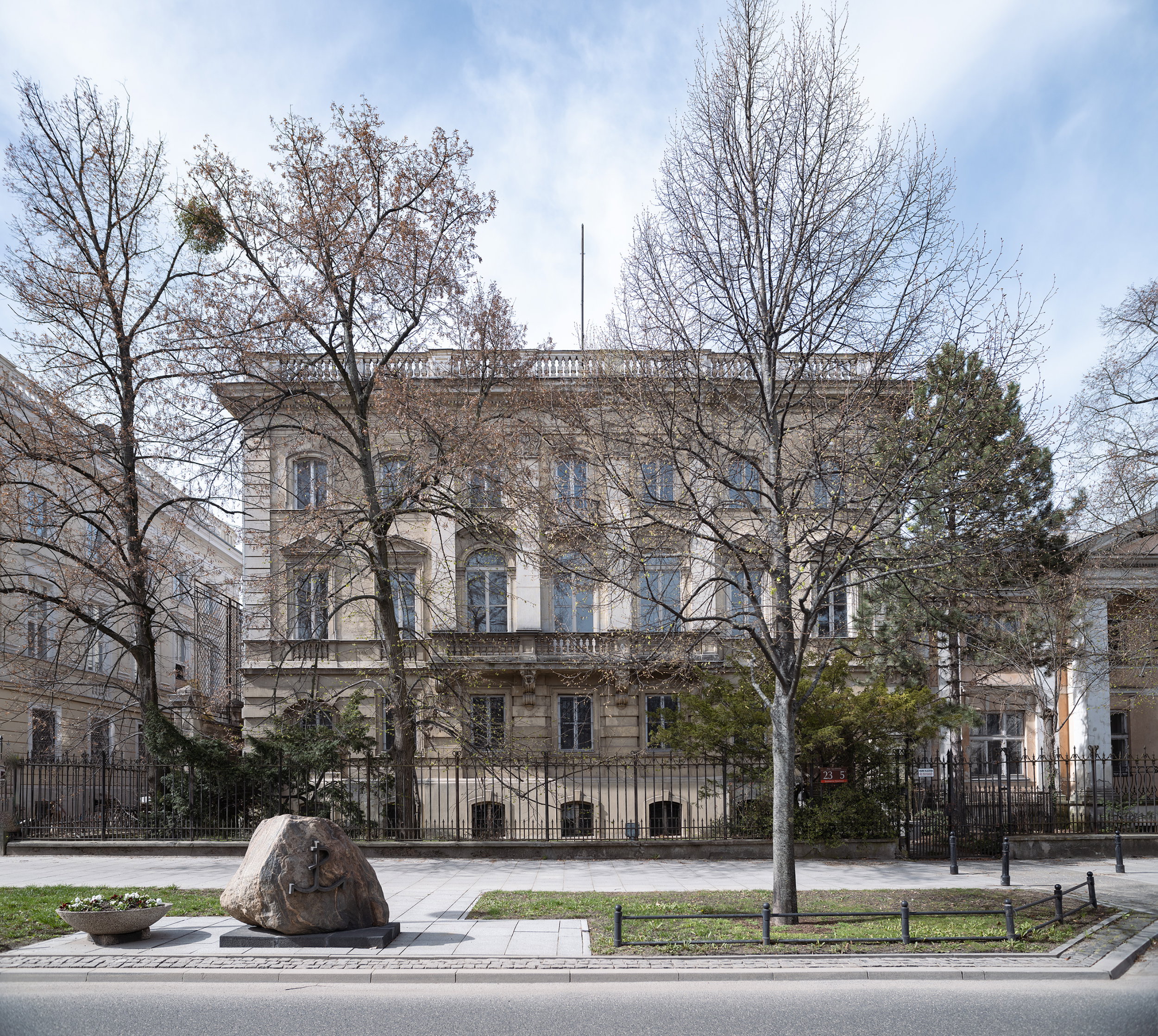 NADA Villa Warsaw
