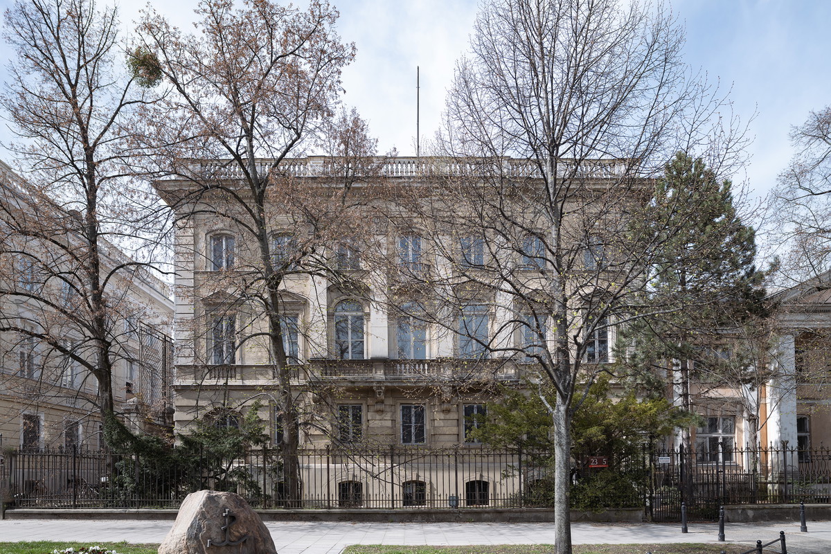 NADA Villa Warsaw