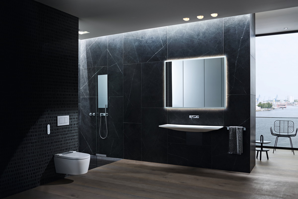 Toaleta myjąca Geberit AquaClean Sela łączy wyrazisty design oraz maksymalny komfort użytkowania.