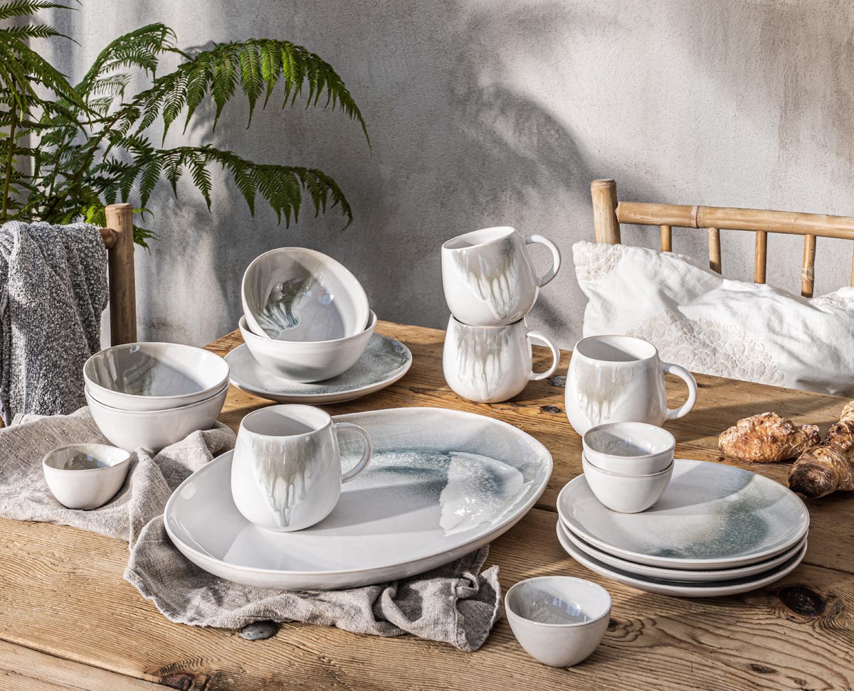 WAVE stoneware – unikalny serwis inspirowany pięknem przyrody od Fyrklӧvern