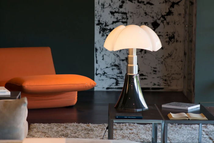 Lampy Grzybki, Gae Aulenti