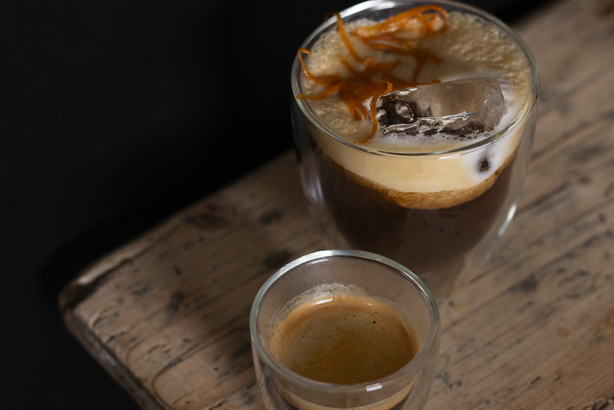 Kawa na świąteczne oczekiwanie czy zimowe wspomnienie wakacji? O ulubione przepisy pytamy trenera baristów!