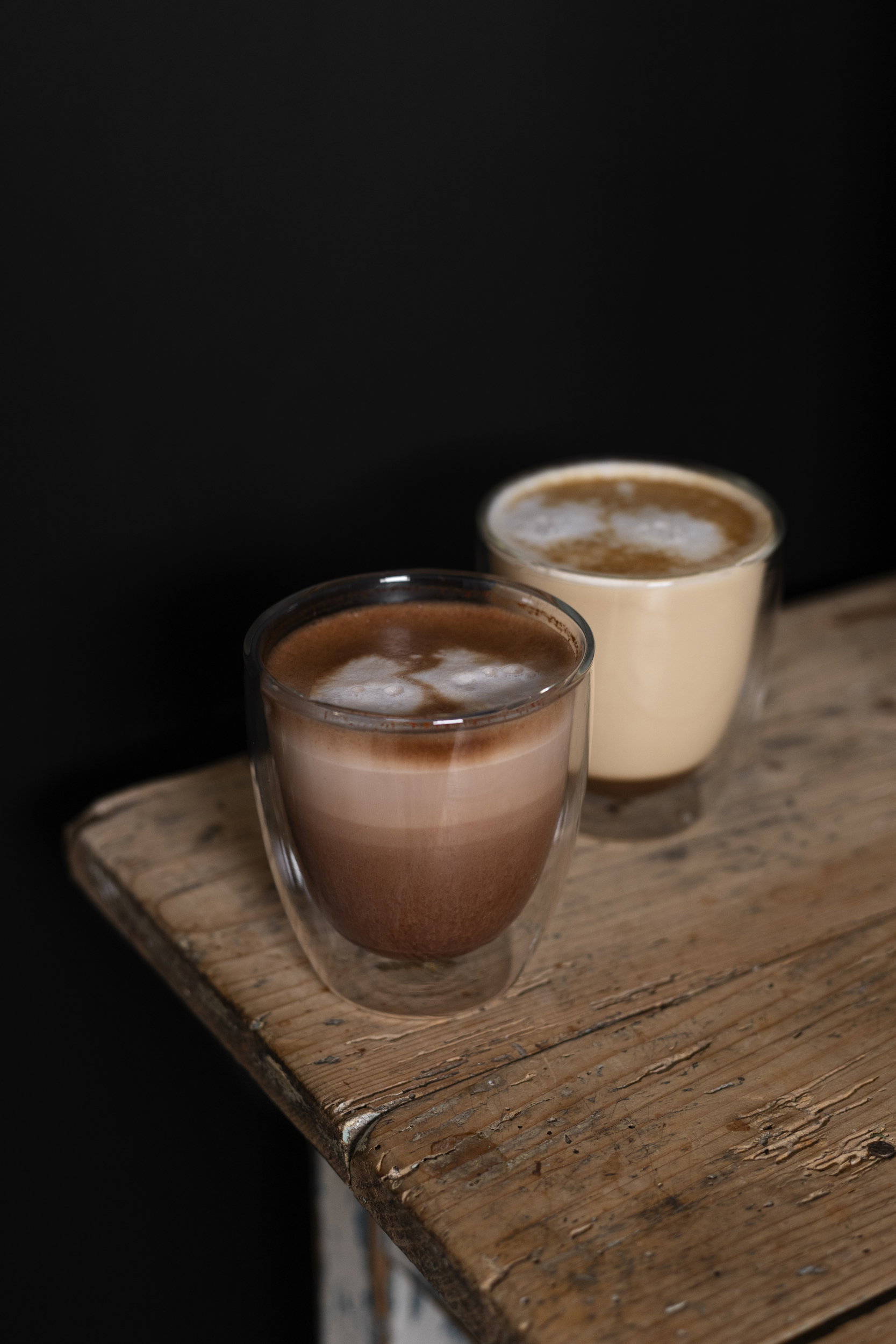 Pobudzająca Chili Choc Coffee czy Pumpkin Spice Latte ​​na odczarowanie jesieni? Przepisy na zimowe kawy, które zawsze wychodzą tak, jak w ulubionej kawiarniELLLE
