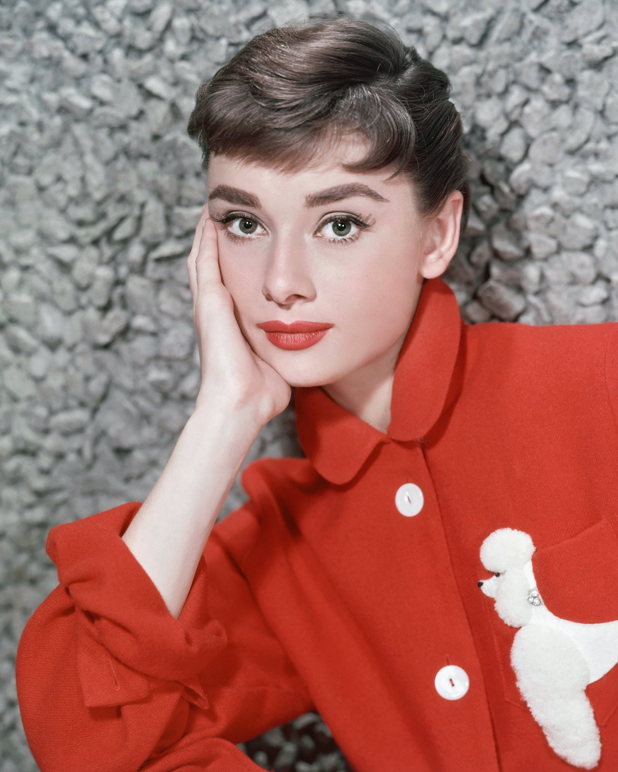 Jedyna wnuczka Audrey Hepburn też jest artystką, ale nie poszła w ślady słynnej babci. Jak dzisiaj wygląda i czym zajmuje się Emma Ferrer?