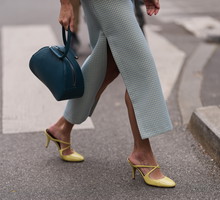 Split pea pumps – modny zielony kolor butów wiosna 2026