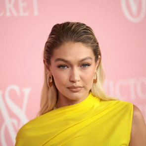 Gigi Hadid skróciła włosy i wybrała modne cięcie na francuskiego boba. Zmiana jest diametralna