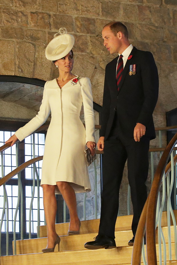 Księżna Kate w kreacji Alexander McQueen podczas wizyty w Belgii, 30