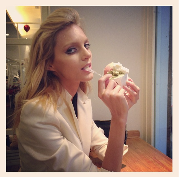 Anja Rubik w długich włosach, fot. @anja_rubik/instagram