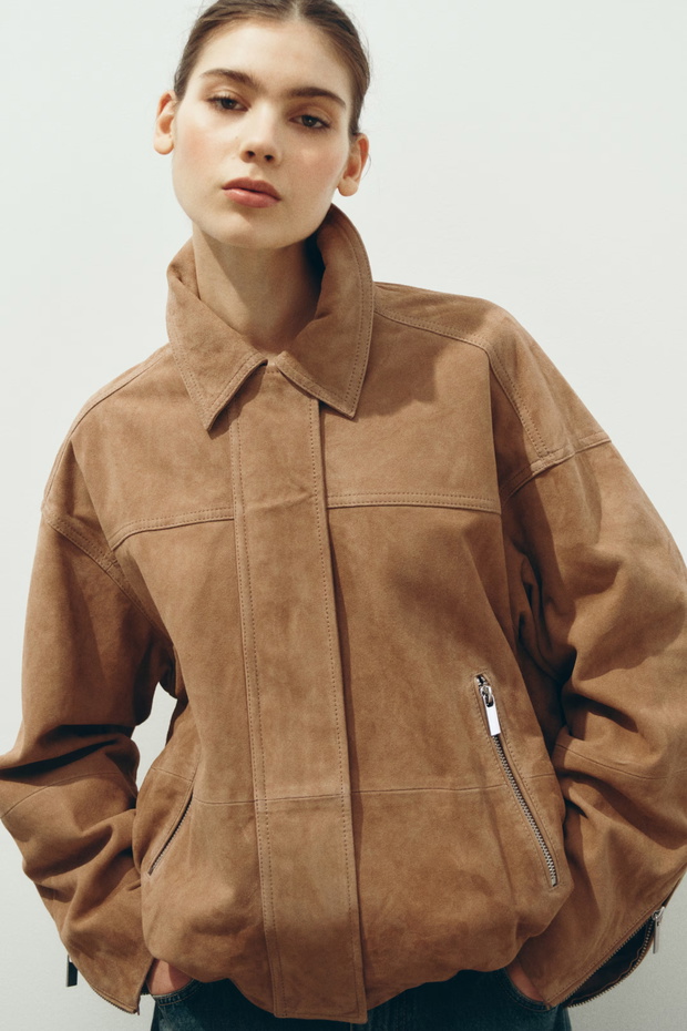 Caramel suede jacket – stylowa kurtka na wiosnę 2026