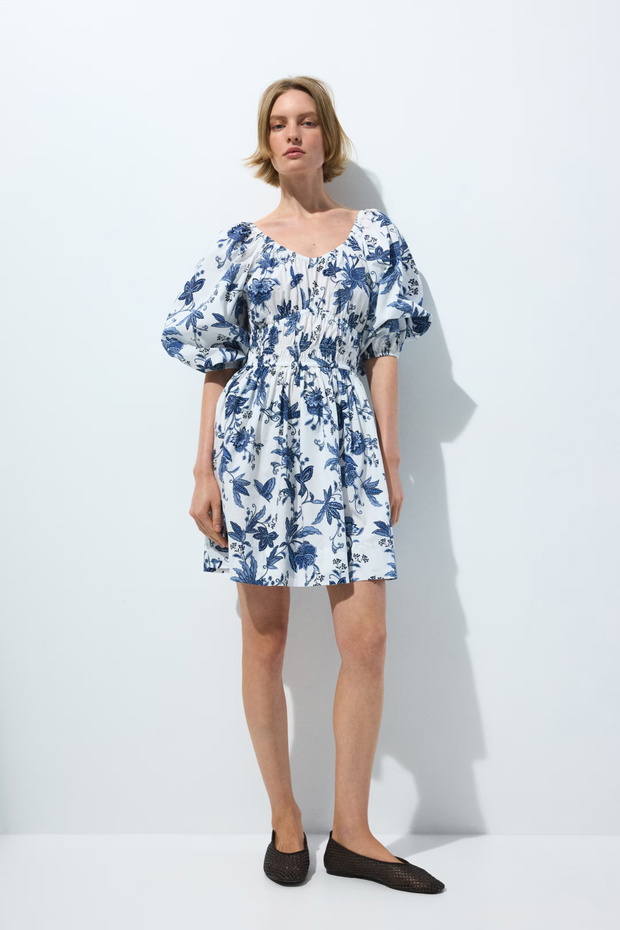 Floral print – modne sukienki w kwiaty na wiosnę 2026