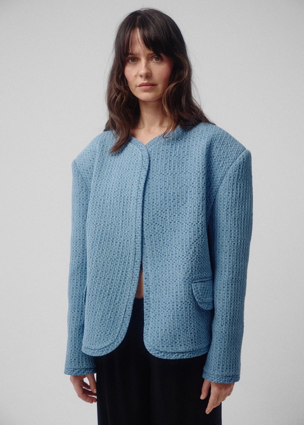 Textured blazer – modna kurtka przejściowa wiosną 2026
