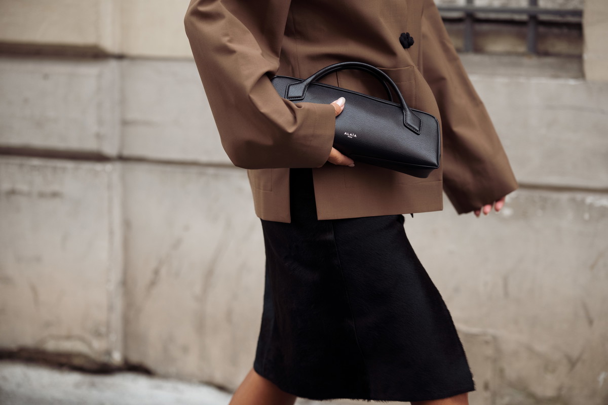 90s mini bag z Mango – modna torebka na lato 2026