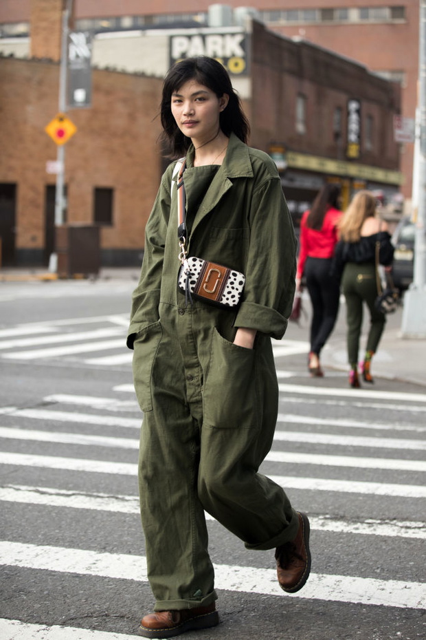 Utility jumpsuit z Massimo Dutti – modny kombinezon na wiosnę 2026
