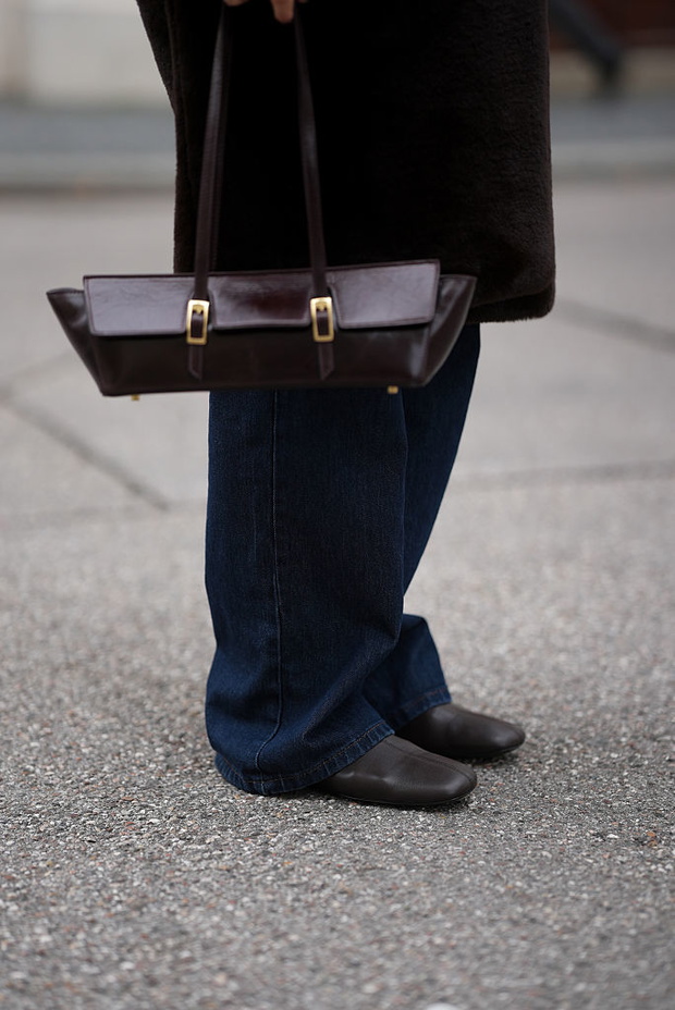 90s mini bag z Mango – modna torebka na lato 2026