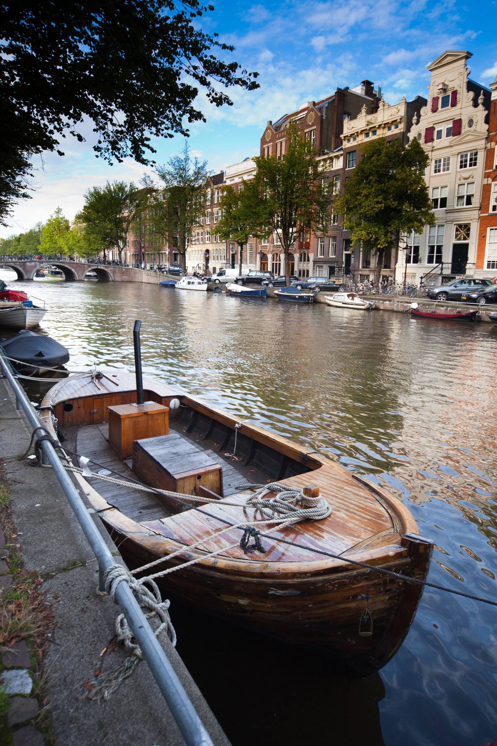 Amsterdam uwalnia...