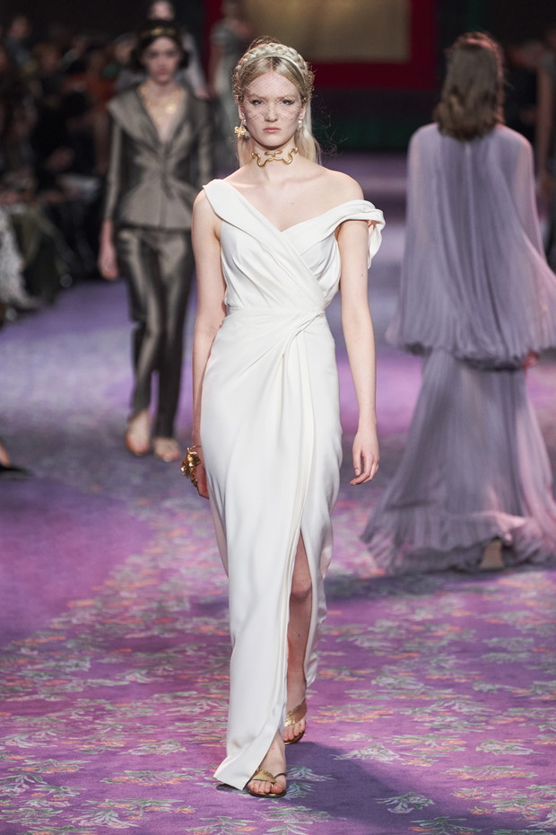 Suknie ślubne 2020: haute couture