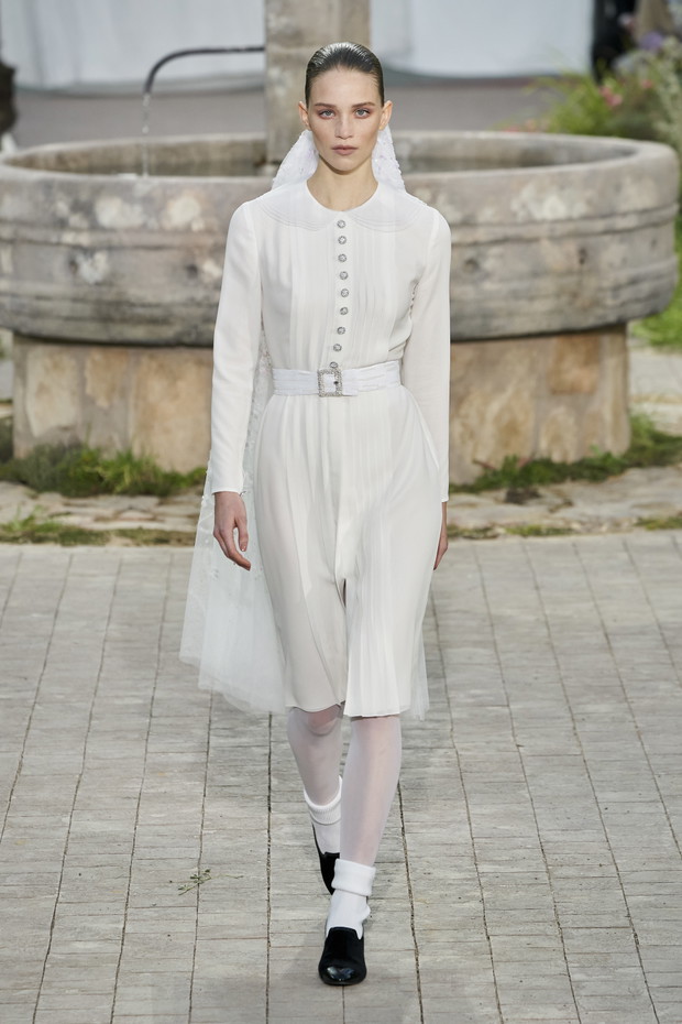 Suknie ślubne 2020: haute couture