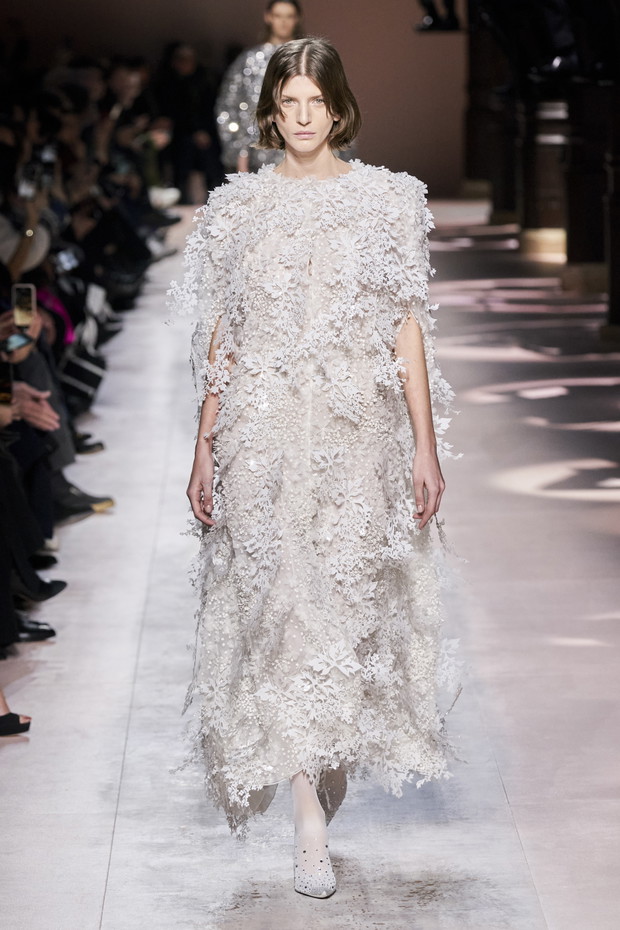 Suknie ślubne 2020: haute couture