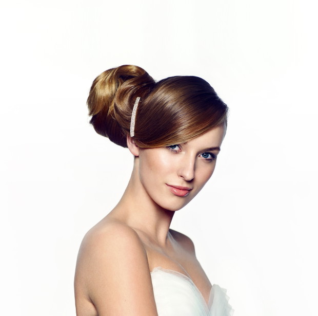 Fryzury ślubne, trendy L`Oréal Professionnel Fryzjer: Jacek Bakaj, fryzjer ekspert L`Oréal Professionnel, Jacques Alexandre Academie, Kraków,  fot. L`Oréal Professionnel