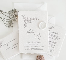August + White – minimalistyczne zaproszenia ślubne