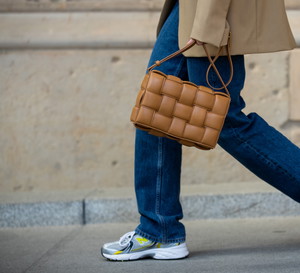 buty sportowe na jesień: street fashion