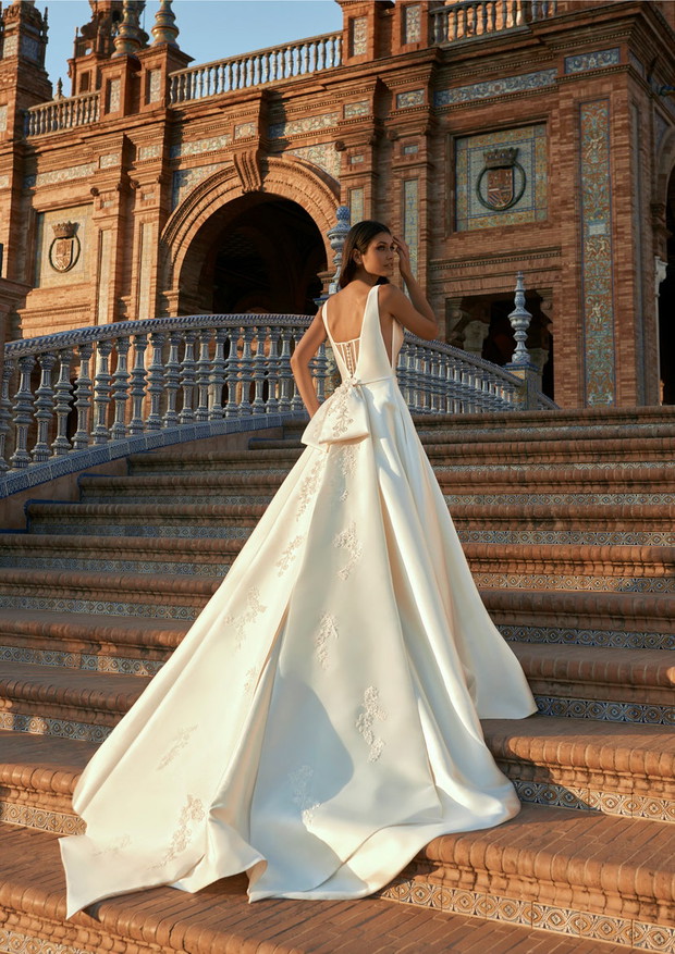 Suknie ślubne Marchesa x Pronovias