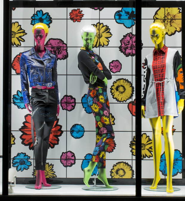 Nowy butik Moschino w Mediolanie