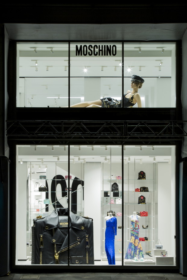 Nowy butik Moschino w Mediolanie