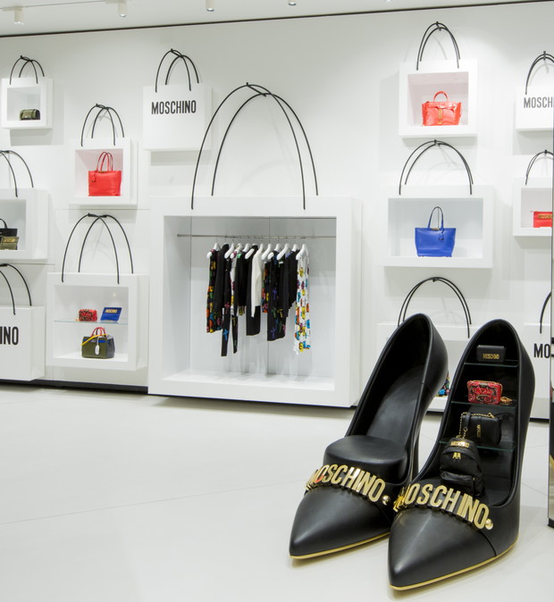 Nowy butik Moschino w Mediolanie