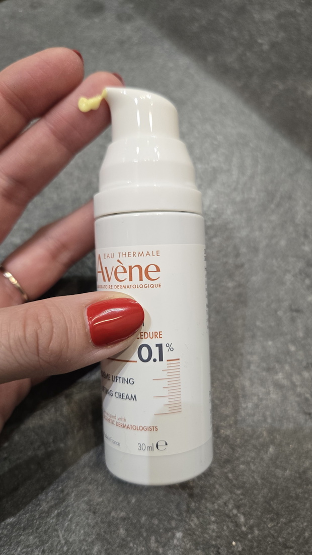 Avene HYALURON ACTIV PROCEDURE