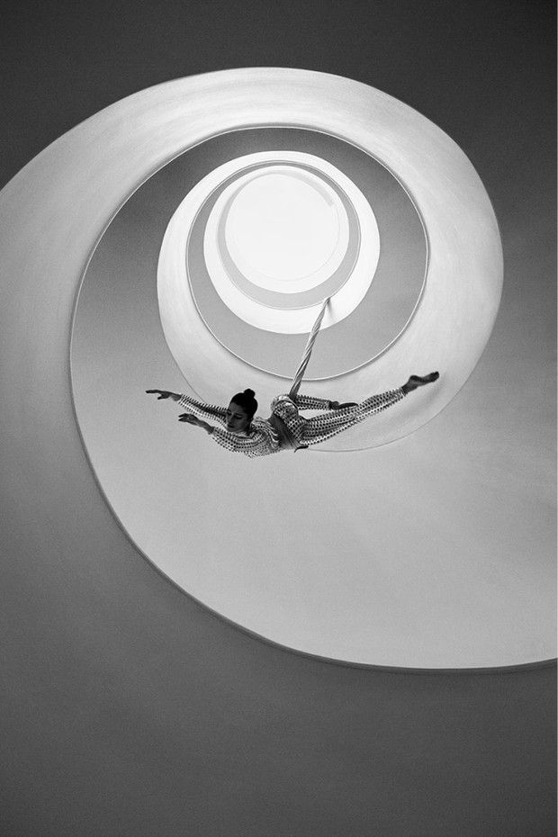 Limitowane fotografie Szymona Brodziaka dostępne w DESA Modern.