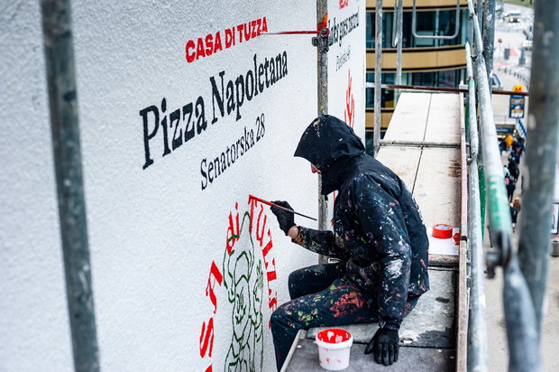 Warszawski mural wspiera branżę gastronomiczną w czasie pandemii