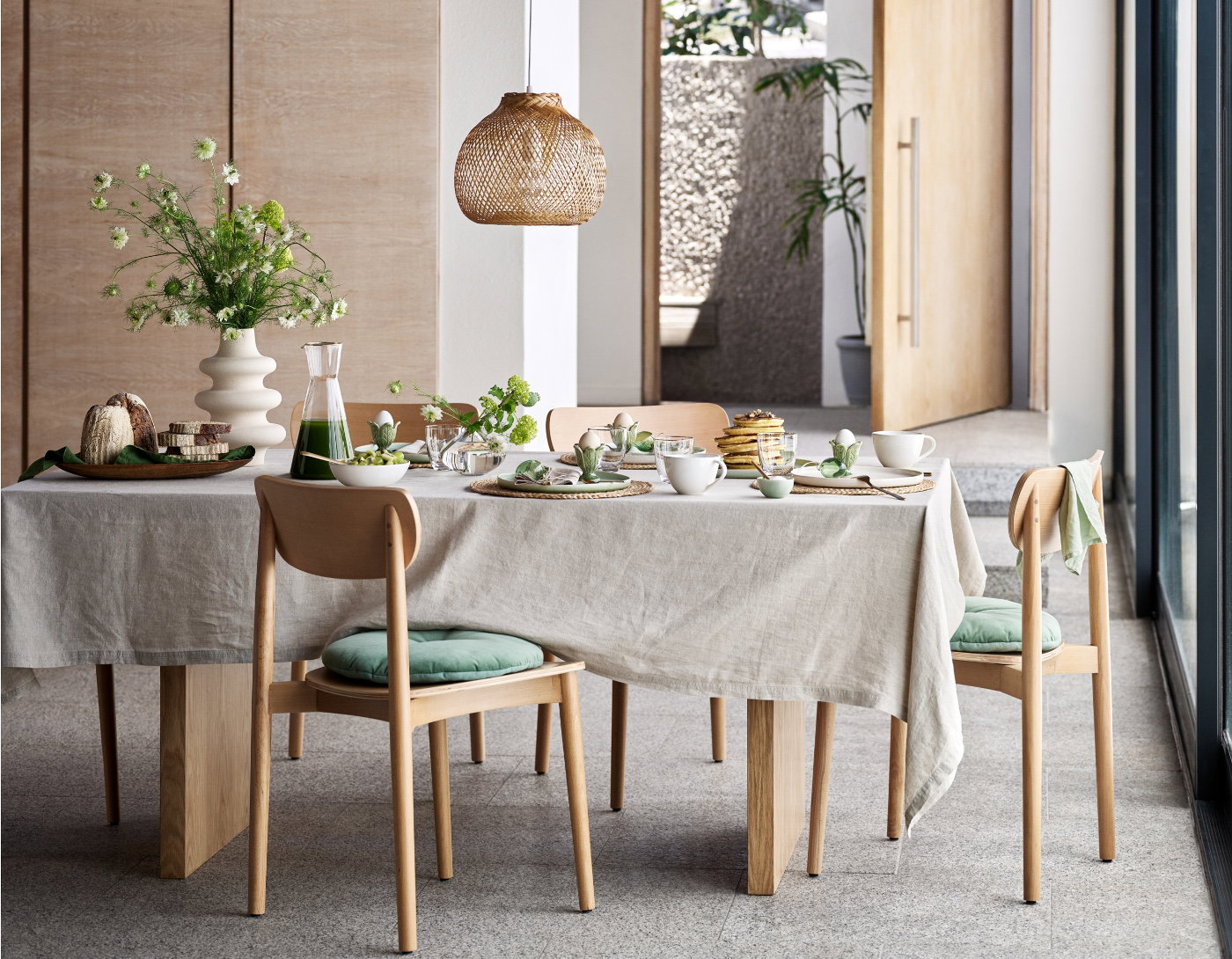 Wielkanocny stół H&M HOME