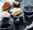 Powstało wino o smaku czekolady i fig. Idealny prezent na Święta? fot. Fotolia