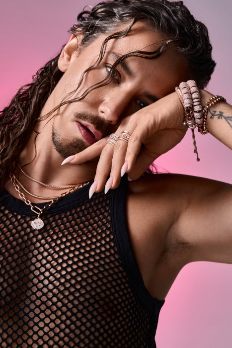 Michał Szpak twarzą kampanii BE LOVE