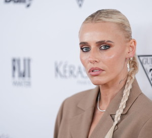Lauren Wasser: dramatyczna historia modelki, która straciła obie nogi przez tampon
