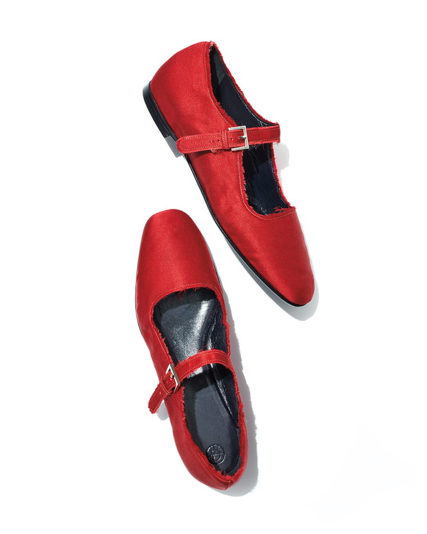 Czerwone satynowe Mary jane od The Row, 438 usd