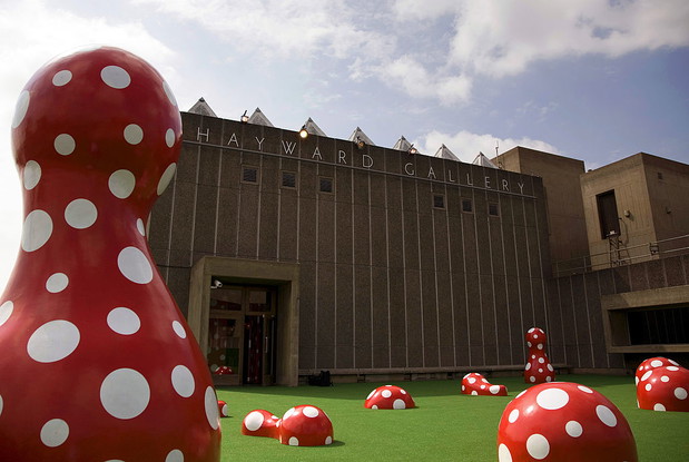 Yaoi Kusama , Hayward Gallery