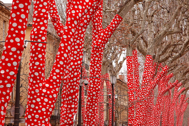 Yaoi Kusama, instalacja