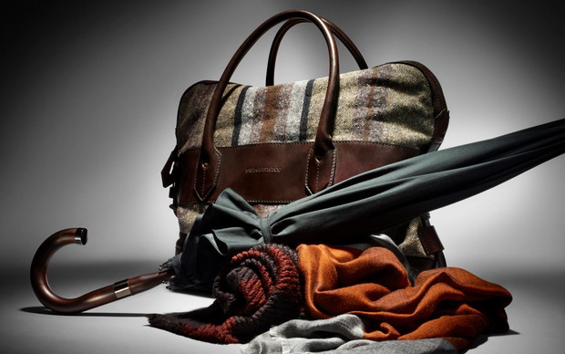 Kolekcja akcesoriów Burberry jesień-zima 2012/2013