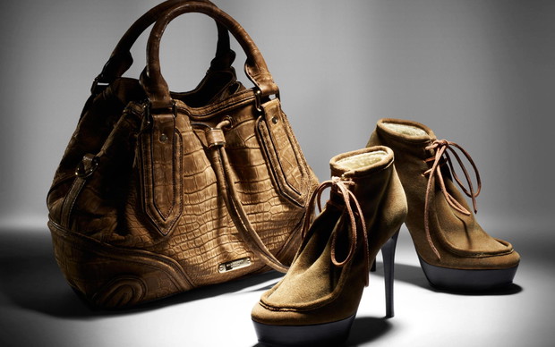 Kolekcja akcesoriów Burberry jesień-zima 2012/2013