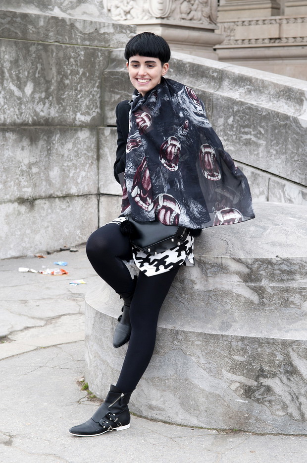 Street fashion z Paryża - goście Paris Fashion Week