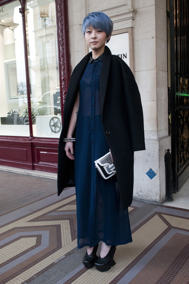 Street fashion z Paryża - goście Paris Fashion Week