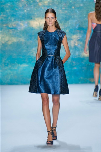 Monique Lhuillier wiosna-lato 2013