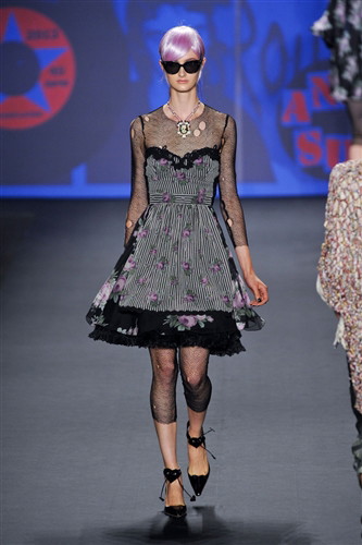 Anna Sui wiosna-lato 2013