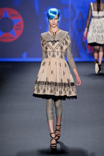 Anna Sui wiosna-lato 2013