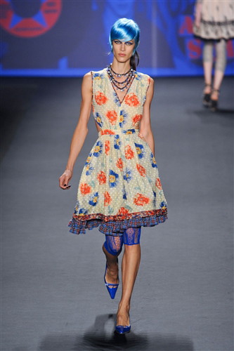 Anna Sui wiosna-lato 2013