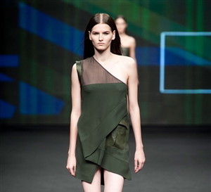 CNC Costume National wiosna-lato 2013