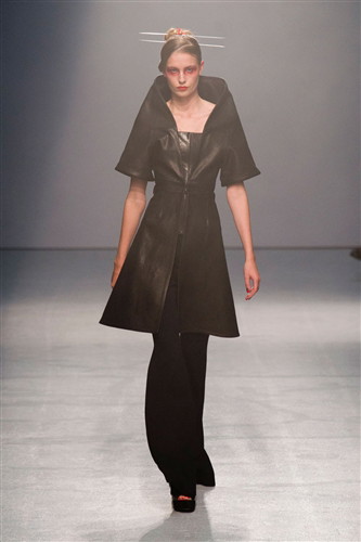 Gareth Pugh wiosna-lato 2013